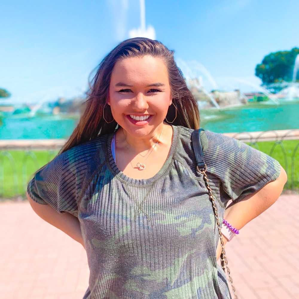 Meet your Posher, Becca